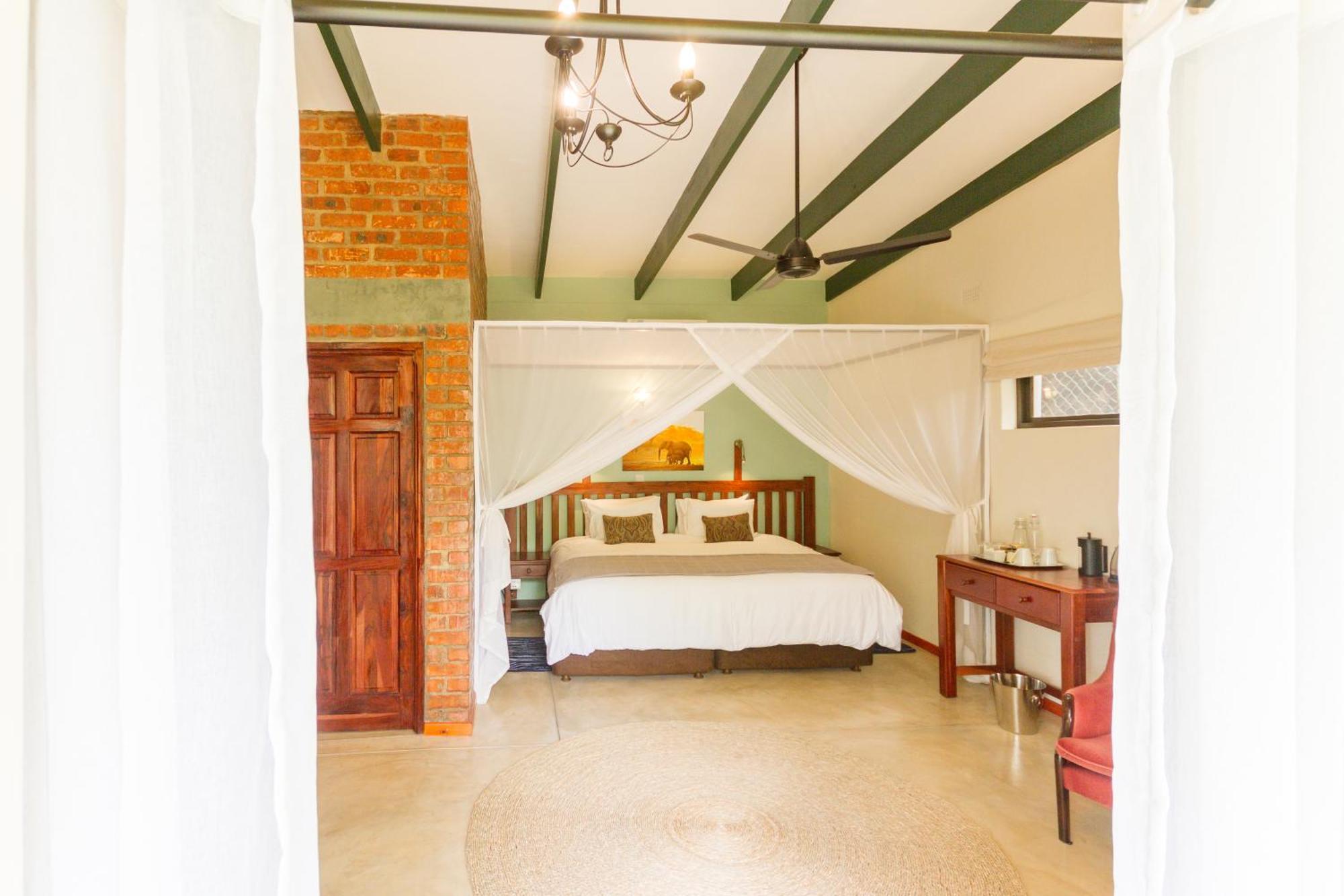 The Courtney Lodge วิกตอเรียฟอลส์ ภายนอก รูปภาพ