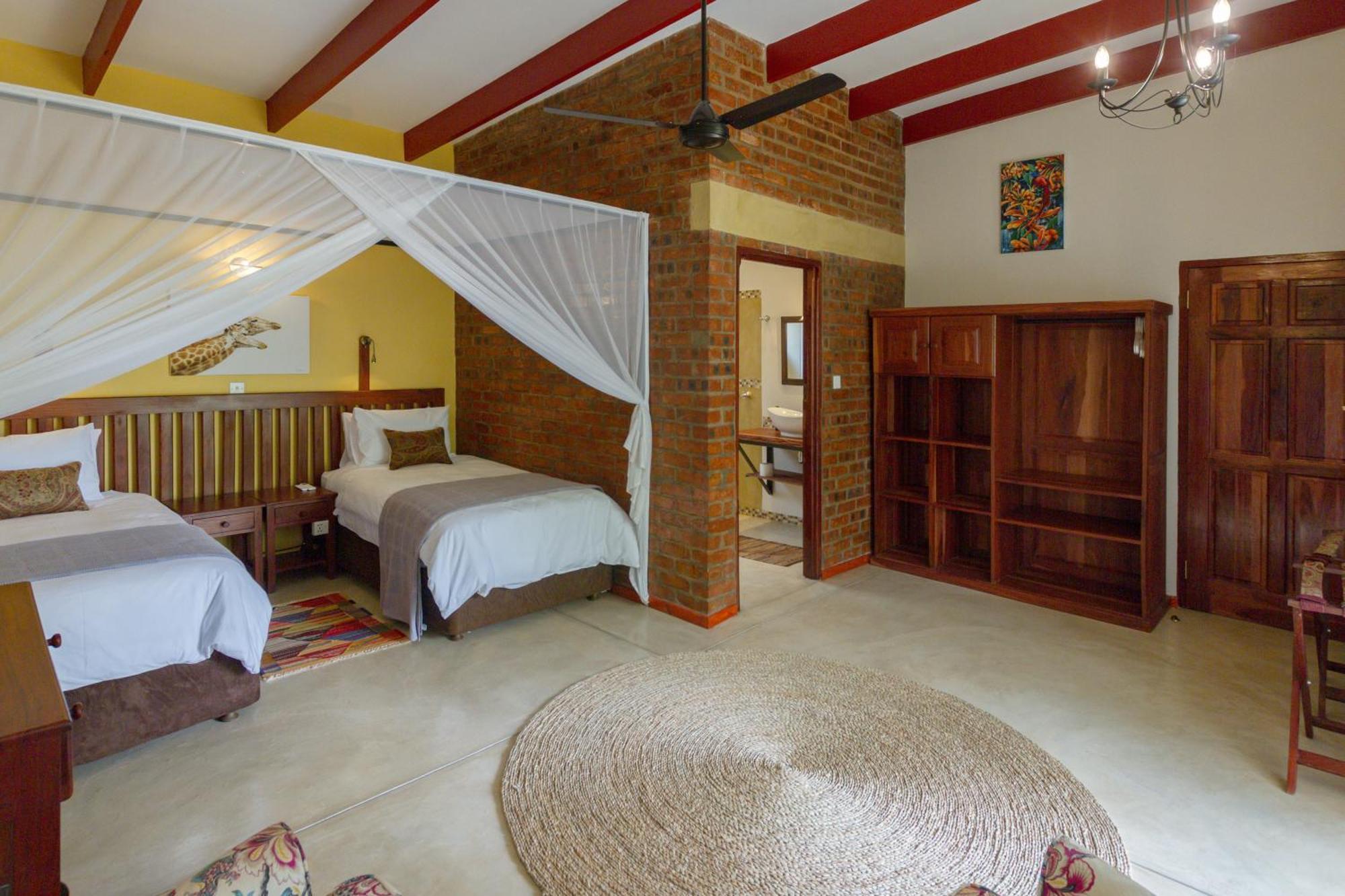 The Courtney Lodge วิกตอเรียฟอลส์ ภายนอก รูปภาพ