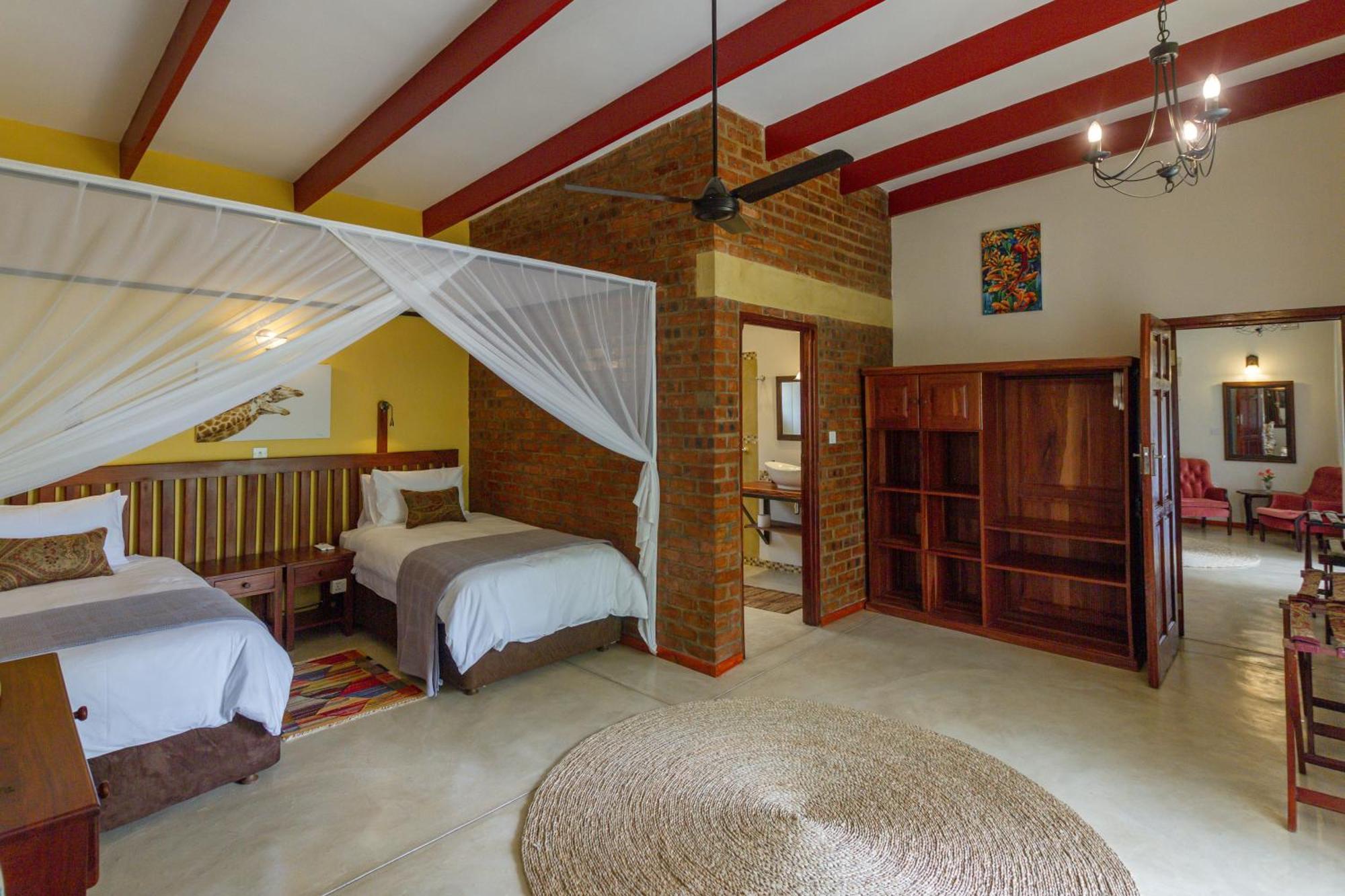 The Courtney Lodge วิกตอเรียฟอลส์ ภายนอก รูปภาพ